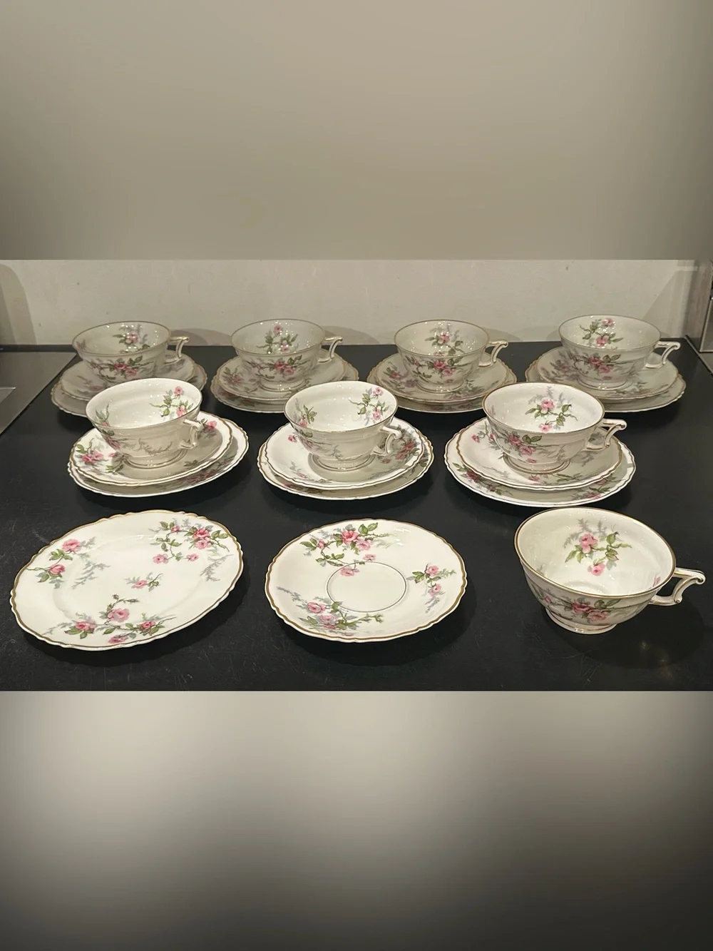 LIMOGES FRANCE TEA SERVICE FOR 8 HAVILAND SYLVIA CUPS SAUCERS PLATES SHABBY CHIC